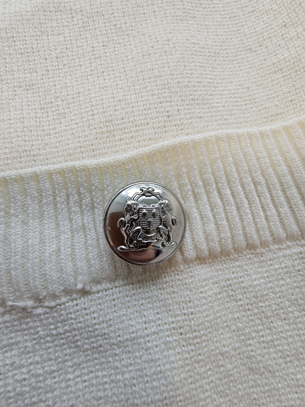 H&M White Short-Sleeve Cropped Button Cardigan Size XL - Picture 4 of 7